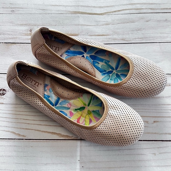 Born Women’s Julienne Ballet Flats in Tan size 7M - Picture 2 of 7